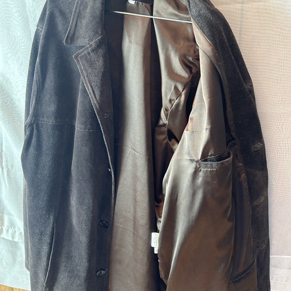 Brown sport coat. Like new. - Picture 3 of 3